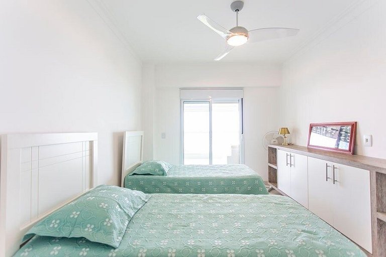 Wehome - Three suites for four to six guests at Riviera Beac