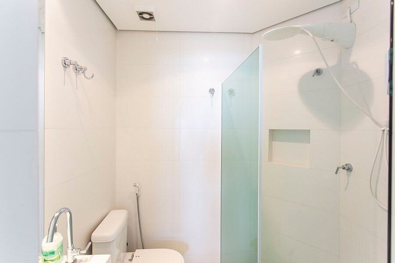 Wehome - Three suites for four to six guests at Riviera Beac