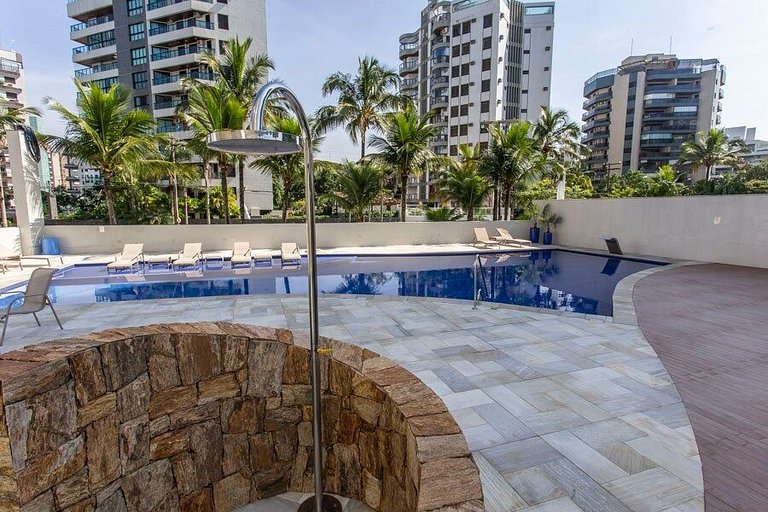 Wehome - Three suites for four to six guests at Riviera Beac