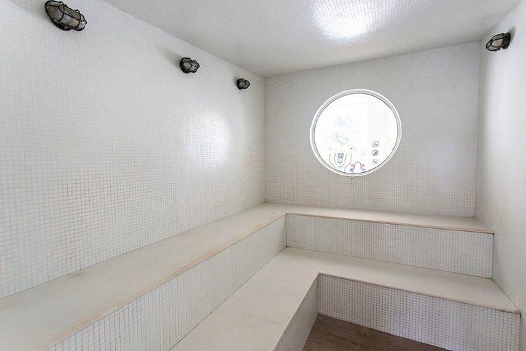 Wehome - Three suites for four to six guests at Riviera Beac