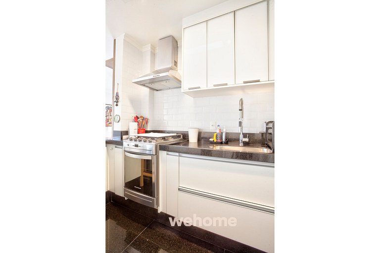 Wehome - Lindo e equipado, na melhor rua do Itaim!
