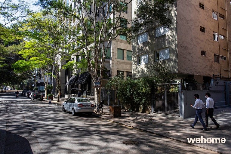 Wehome - Lindo e equipado, na melhor rua do Itaim!