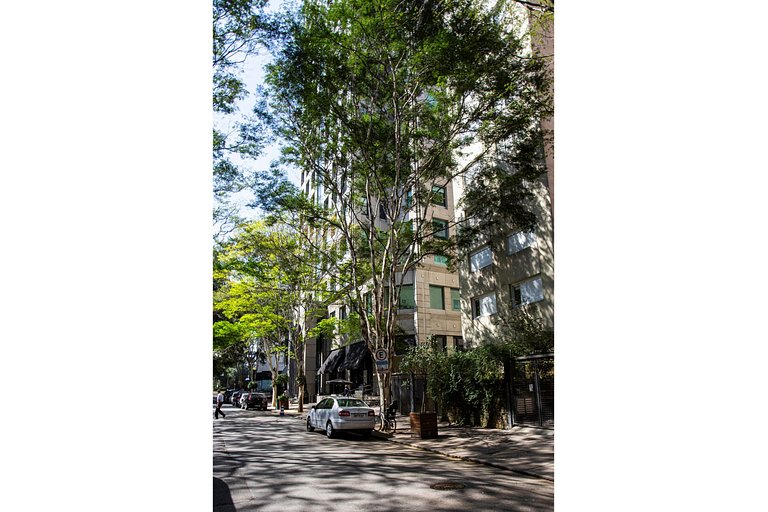 Wehome - Lindo e equipado, na melhor rua do Itaim!