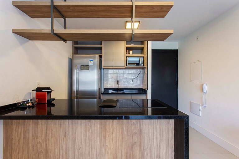 Cute and complete! w/ air conditioning and balcony at Vila M