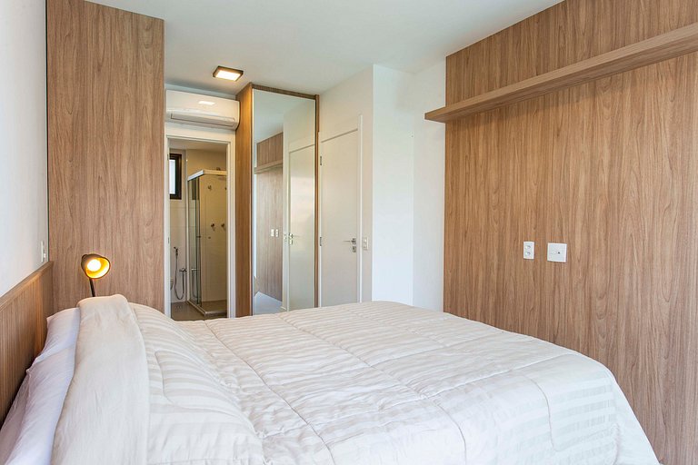 Cute and complete! w/ air conditioning and balcony at Vila M