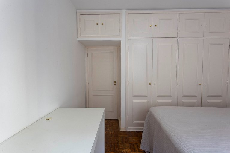 Wehome - Com 3 dorms na Praça Vilaboim!