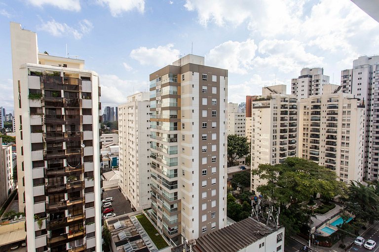 Wehome - Reformado e próximo ao Insper!