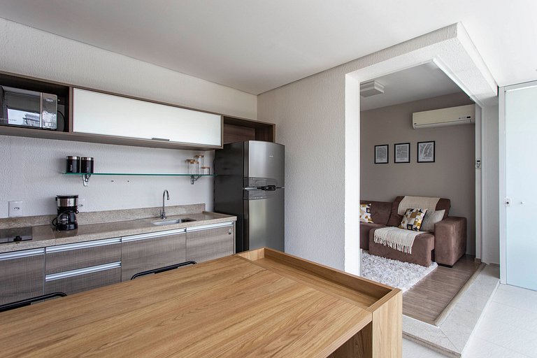 Wehome - 1 dorm, varanda e excelente localização