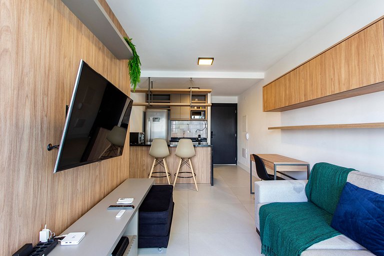 Cute and complete! w/ air conditioning and balcony at Vila M
