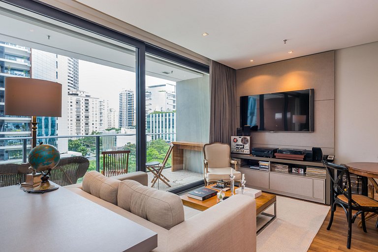 Wehome - Fully equipped, stylish, and perfectly located