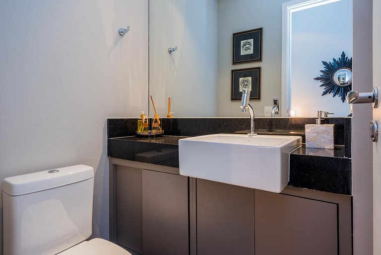 Wehome - Fully equipped, stylish, and perfectly located