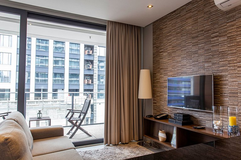 Wehome - Cozy Retreat with Pool