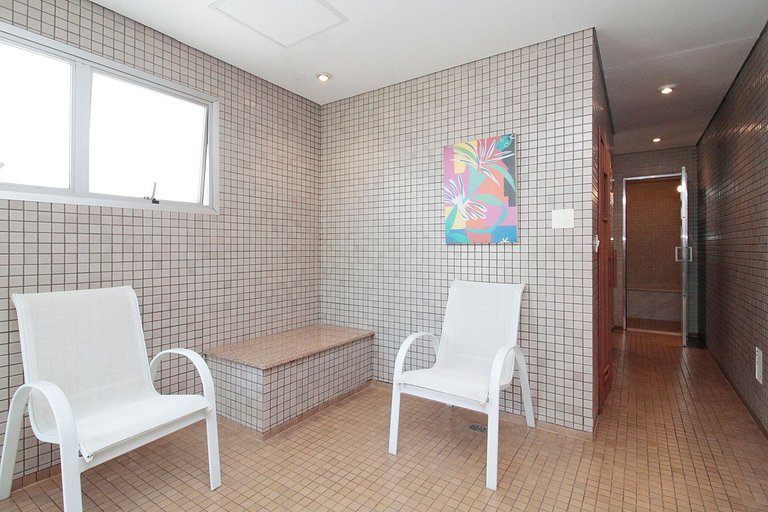 Wehome - Cama king e ambiente espaçoso na melhor rua do Itai