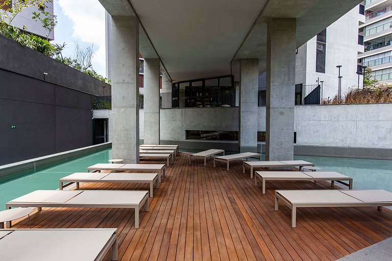 Cute and complete! w/ air conditioning and balcony at Vila M