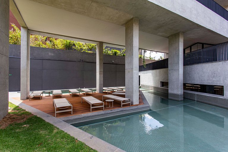 Cute and complete! w/ air conditioning and balcony at Vila M