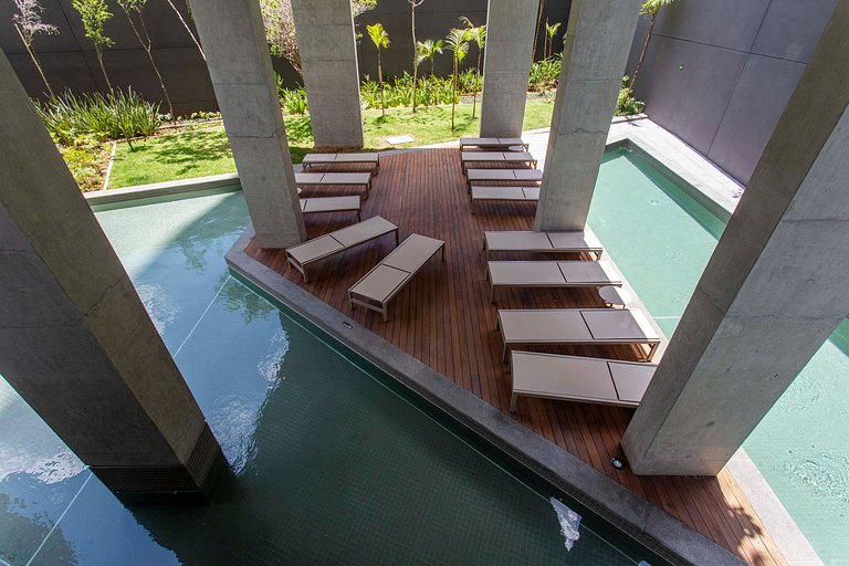 Cute and complete! w/ air conditioning and balcony at Vila M