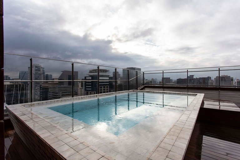 Aproveite uma vista espetacular da cidade próxima à Faria Li