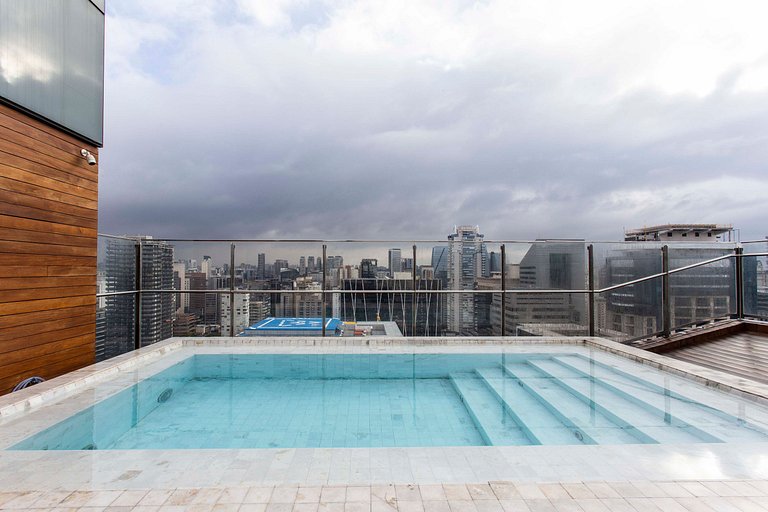 Aproveite uma vista espetacular da cidade próxima à Faria Li