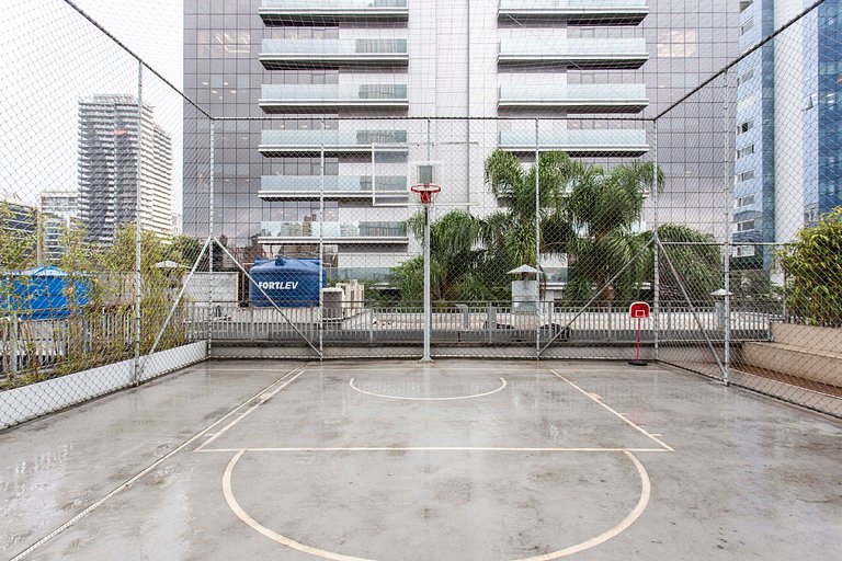 Aproveite uma vista espetacular da cidade próxima à Faria Li