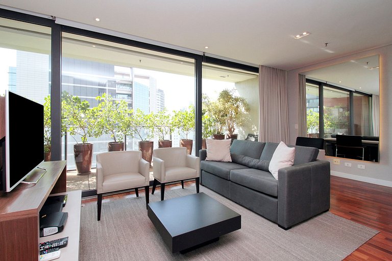 Wehome - Estudio amplio y luminoso en Faria Lima