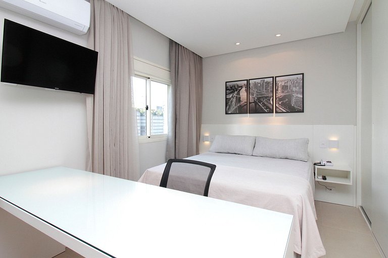 Wehome - Flat reformado e lindo, na Rua Funchal