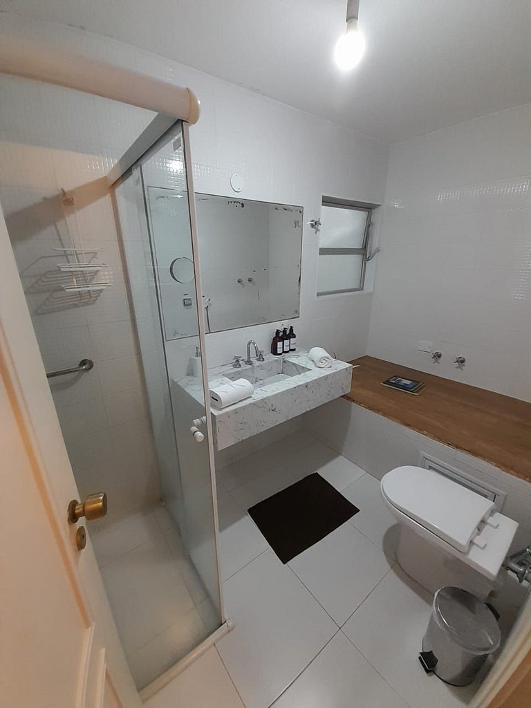 Wehome - Com 3 dorms na Praça Vilaboim!