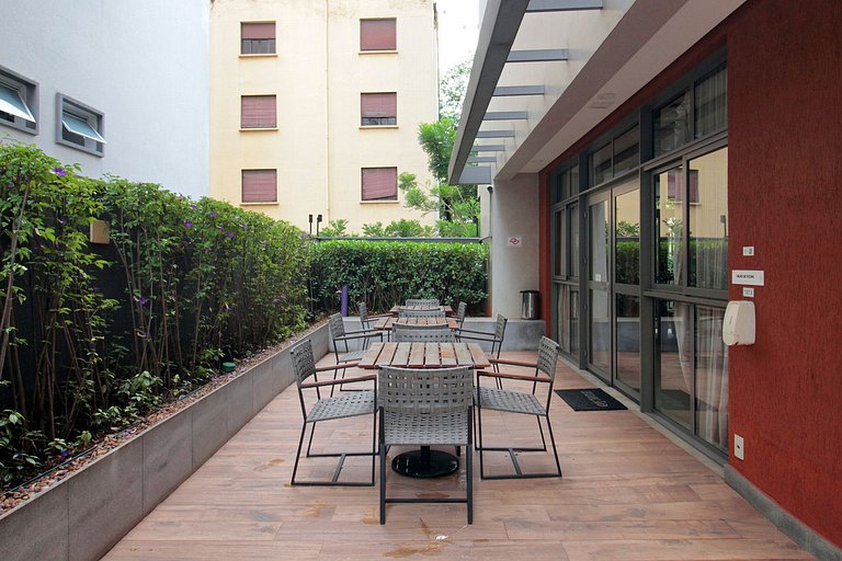 Impecável! Nos Jardins, lindo e super bem equipado
