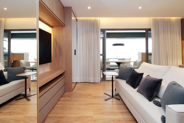 Impeccable! Located in Jardins, beautiful and fully equipped