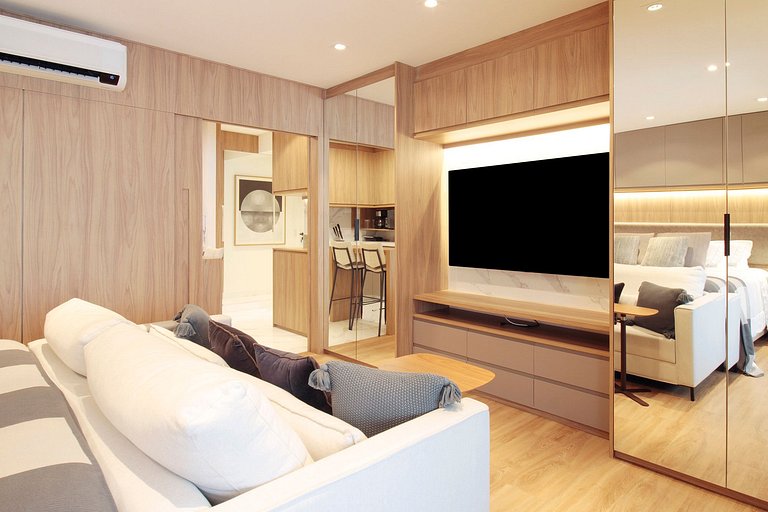 Impeccable! Located in Jardins, beautiful and fully equipped