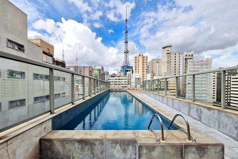 Impecável! Nos Jardins, lindo e super bem equipado