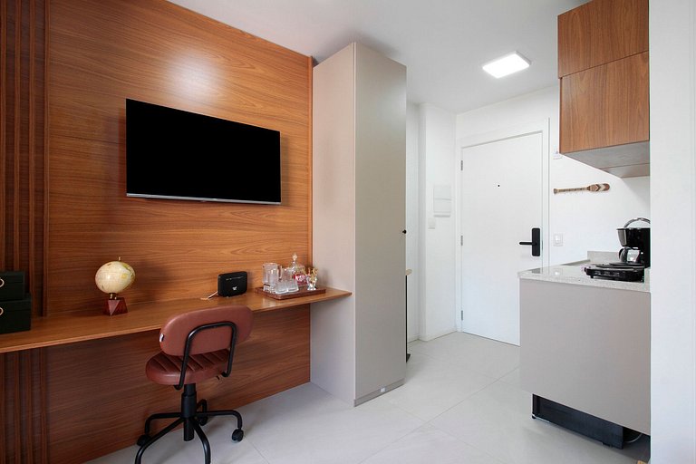 Wehome - Beautiful studio, great location, and pool