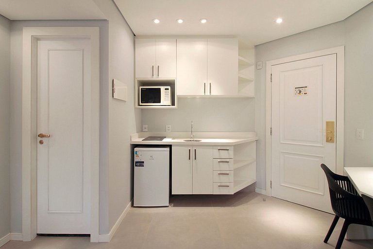 Wehome - Beautiful studio, comfortably sleeps four!