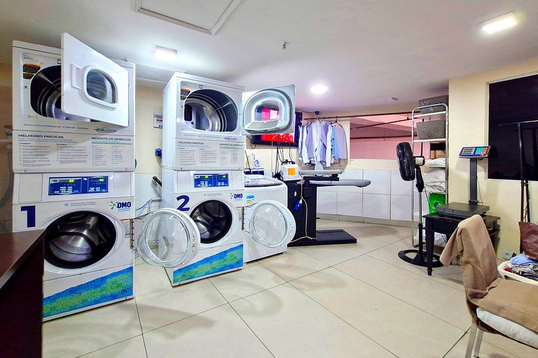 Wehome - Beautiful studio, comfortably sleeps four!