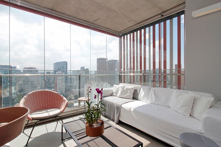 Aproveite uma vista espetacular da cidade próxima à Faria Li