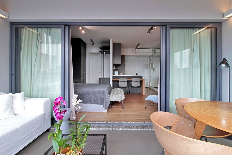 Excellent view just a few meters from Faria Lima