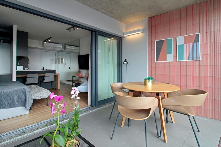 Aproveite uma vista espetacular da cidade próxima à Faria Li