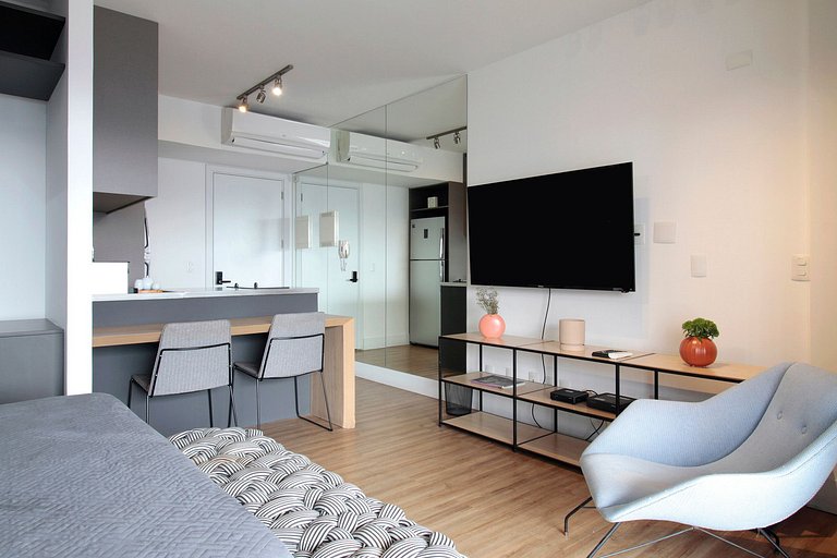 Aproveite uma vista espetacular da cidade próxima à Faria Li