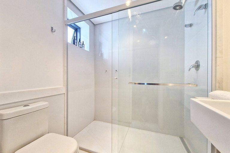 Aproveite uma vista espetacular da cidade próxima à Faria Li