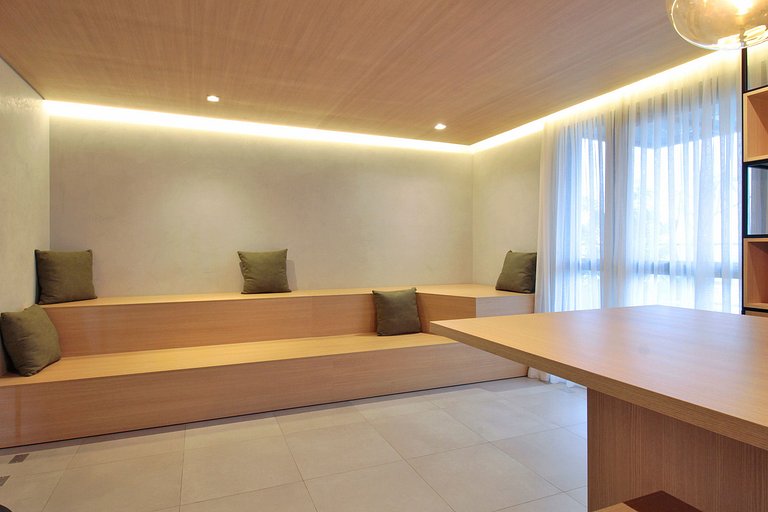 Wehome - Newly available in Brooklin, charming and fully equ