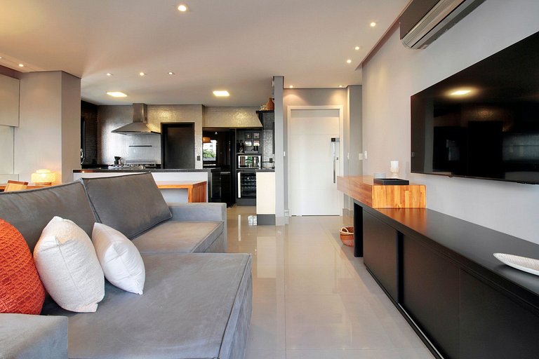 Wehome - Impeccable home with two suites and a dedicated off