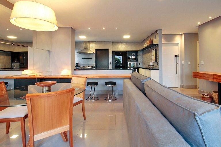 Wehome - Impeccable home with two suites and a dedicated off