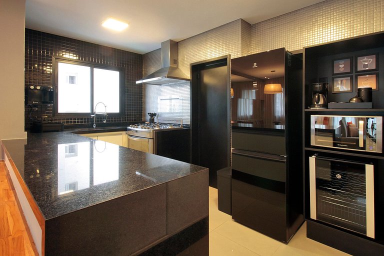 Wehome - Impeccable home with two suites and a dedicated off