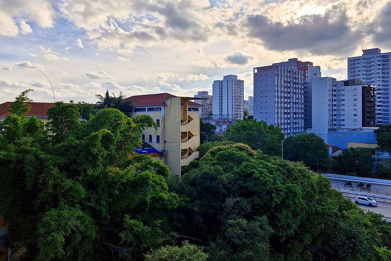 Novíssimo, compacto e completo na Vila Madalena