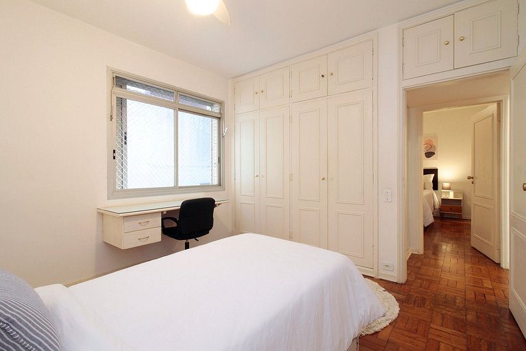 Wehome - Com 3 dorms na Praça Vilaboim!