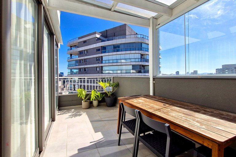 Wehome - 2 bedrooms, air conditioning, balcony, and view