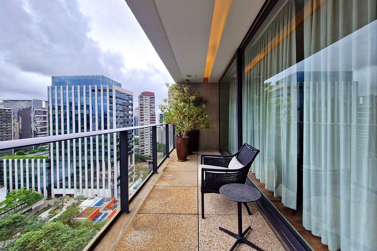 Wehome - Beautiful, bright and complete studio in Faria Lima