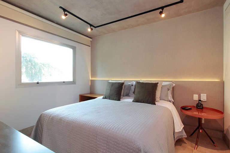 Próximo ao Hospital das Clínicas, na Rua Oscar Freire