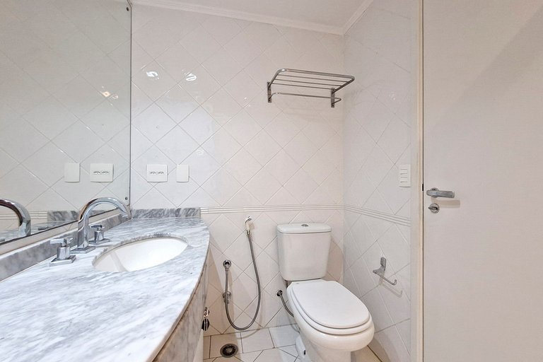 Próximo ao Hospital das Clínicas, na Rua Oscar Freire