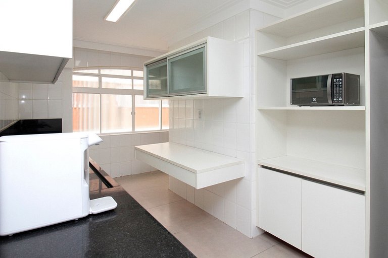 Spacious three-bedroom apartment in the Gardens neighborhood