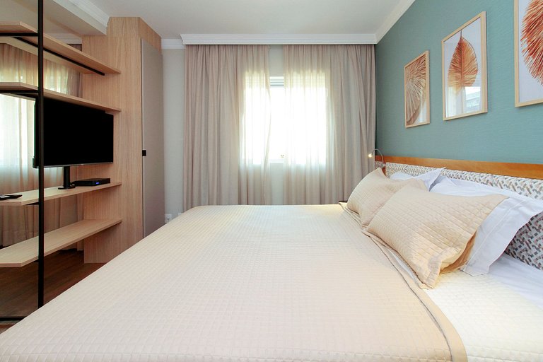 Next to Hosp. das Clínicas - on Oscar Freire